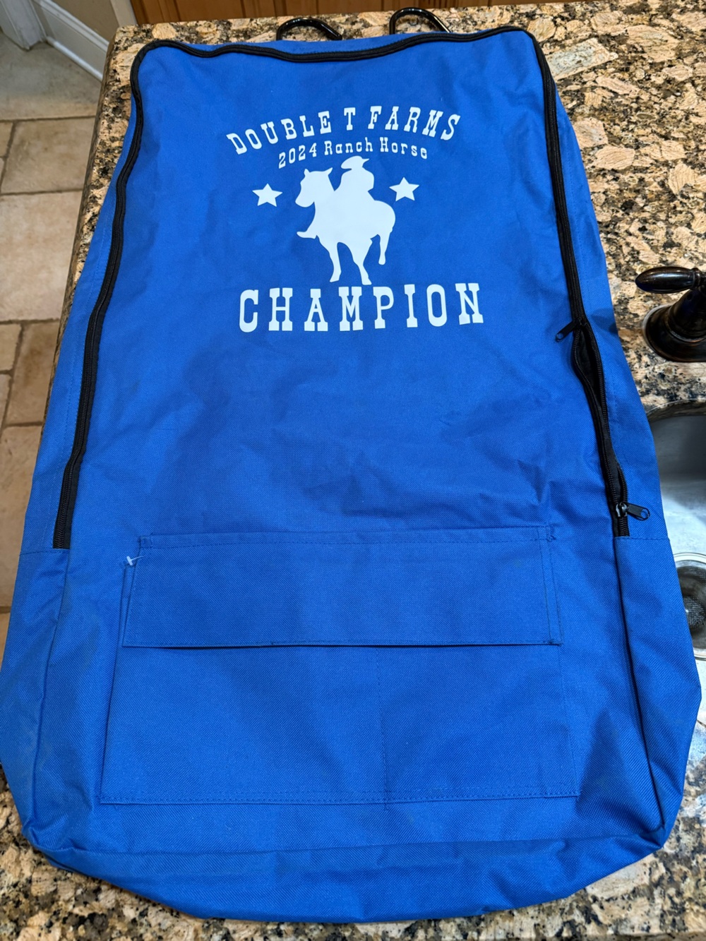 Champion Royal Equestrian Hanging Tack bag zippered w/ hooks inside / out